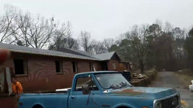 14. A little mortar to clean up the jagged window frames, and a whole lot of redneck engineering! смотреть онлайн
