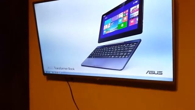 ASUS Transformer Book T100 - Połączenie HDMI z telewizorem смотреть онлайн
