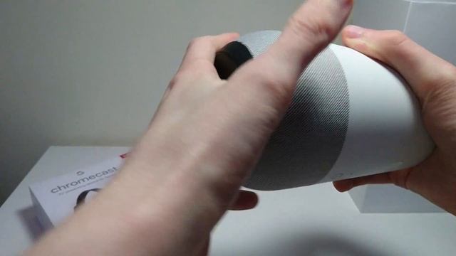 Google Home and Chromecast 2 Unboxing & Hands On смотреть онлайн