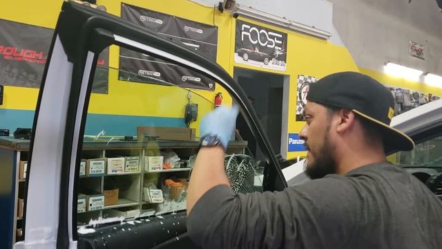 How to prep your glass/clean before applying window tint смотреть онлайн