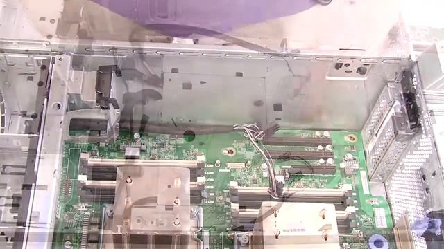 Lenovo x3500 M5 removing a GPU смотреть онлайн
