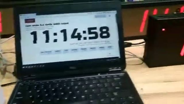 NTP Digital Clock Synchronize Time with LeoNTP Sever. смотреть онлайн