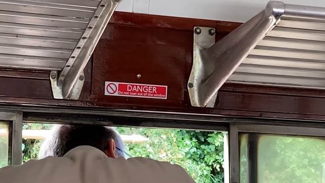 DANGER ⛔️ Do not lean out of the window 🪟 смотреть онлайн