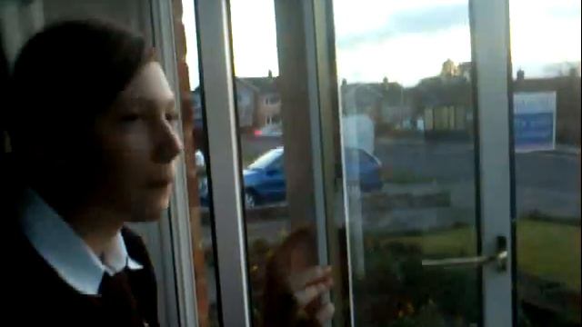 Laura climbing out the window !! lolz смотреть онлайн