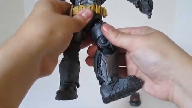 Video Review of DC Collectibles Thrasher Suit Batman Action Figure смотреть онлайн