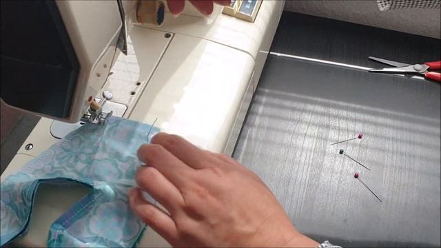 Make a fabric face mask with a window that can be opened easy to drink to eat смотреть онлайн