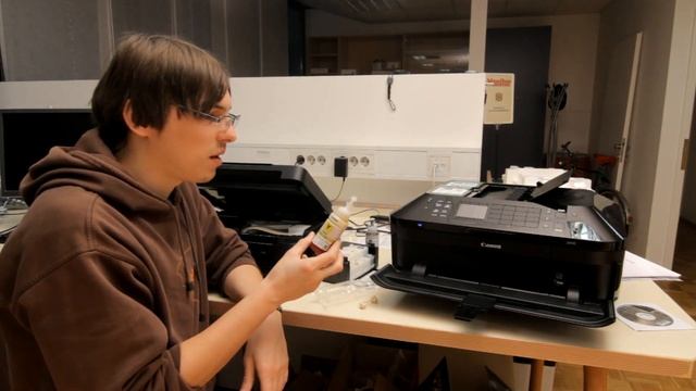 Preizkus večopravilnih brizgalnih tiskalnikov смотреть онлайн