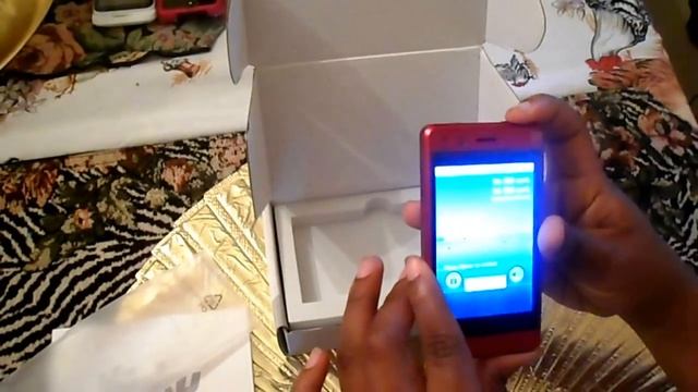 Ouku Horizon Android 2.2 Unboxing смотреть онлайн