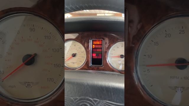 2001 Bentley Arnage Options Menu смотреть онлайн