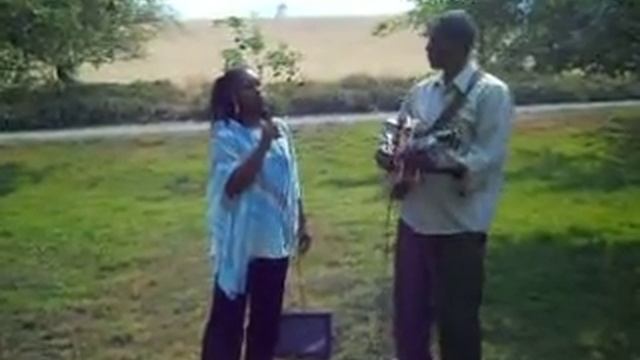 Mor Beautiful Melodies, Solomon Morris & TW Morris, performing Autumn Leaves смотреть онлайн