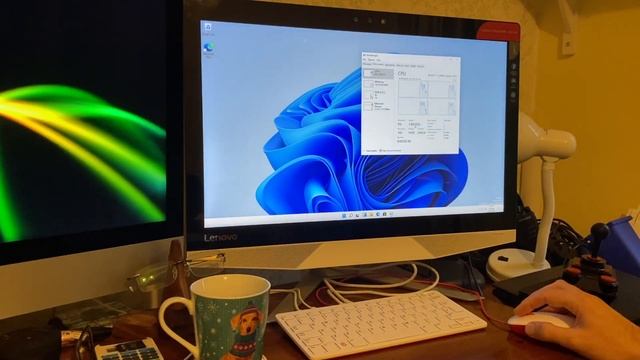Windows 11 Pro running on Raspberry PI 400 with MS Office смотреть онлайн