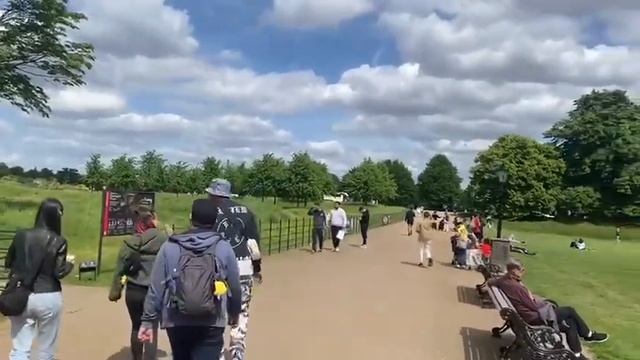 Travel blog London Uk I Yatra I Mushafir Hun yaron смотреть онлайн