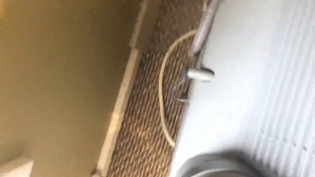 Installing my portable LG window AC 12,000 BTUs R-22 смотреть онлайн