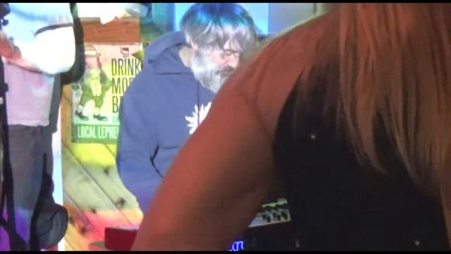 Desert Rain - 2014-04-19 - Roots Rock Reggae (with Scott Guberman) смотреть онлайн