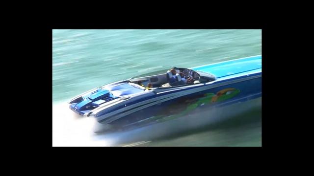 TOP 10 Powerboats