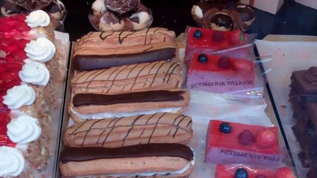 Patisserie Shop Window Edinburgh Scotland смотреть онлайн