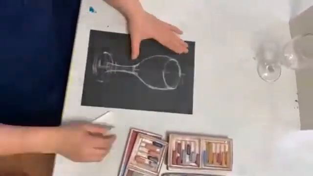ブーピー工房絵画造形教室　黒い紙に白コンテでガラスを描く смотреть онлайн