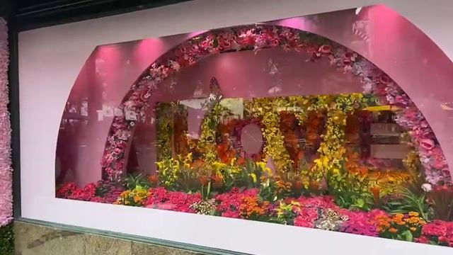 Macy’s Herald Square Flower Show Windows 2021 смотреть онлайн