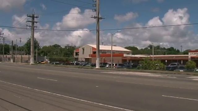 Two students injured after scoreboard cover at Barrigada middle school falls смотреть онлайн