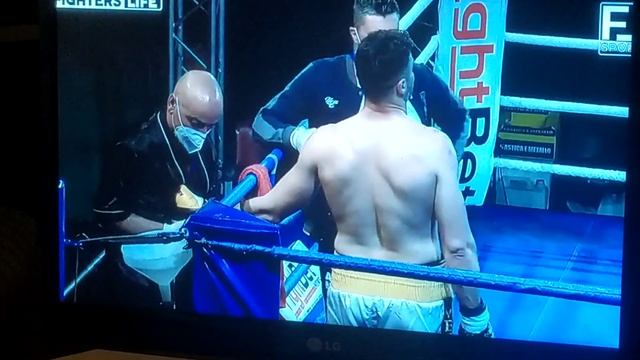 Faraoni vs Versaci ,Boxe titolo italiano pesi massimo leggeri смотреть онлайн