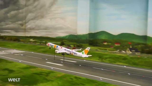 TINY WONDERS ; BIG IMPACT: Miniatur Wunderland Unveiled | WELT Documentary смотреть онлайн