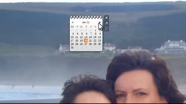 Computer Lesson for Seniors - Adding Desktop Gadgets to your Desktop смотреть онлайн