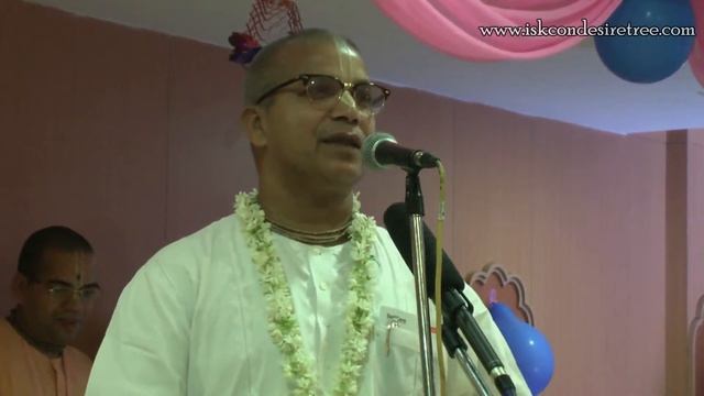glorification of Shrila Bhakti Swarup Damodar Swami on Vyas Puja Day by H G Devkinandan Prabhu смотреть онлайн