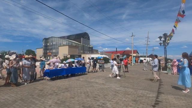 МЫ ДРУЖБОЙ ЕДИНОЙ СИЛЬНЫ!  ЭБТЭЙ БАЙХАДАА ХҮСЭТЭЙБДИ!