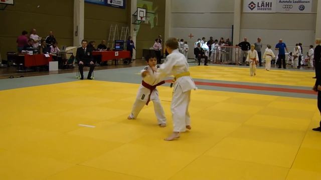 Mikko Auvisen ashi-barain mallia ! смотреть онлайн