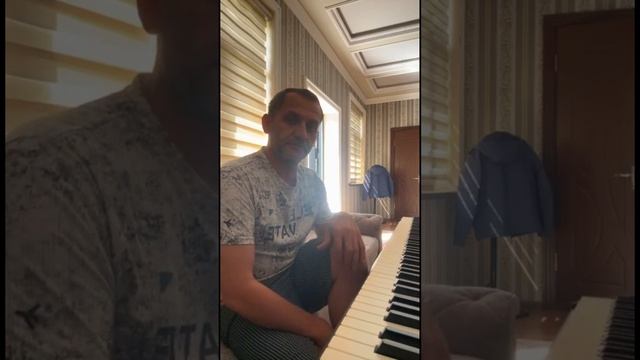 Rahmatli ustoz Oxunjon Madaliyev va G’iyos Boytoyevga tashakkurlarim #jahongirotajonov #shortsvideo смотреть онлайн