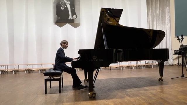 Г. Свиридов "Задорно" исполняет Макаров Виктор смотреть онлайн