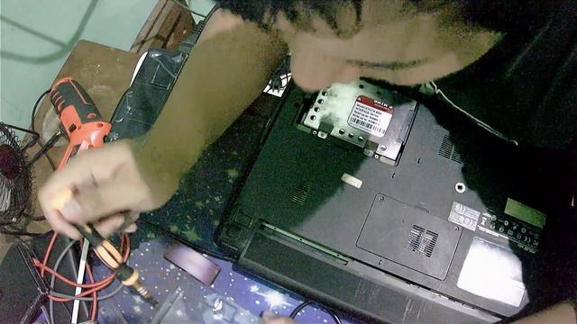 Tutorial / Panduan Upgrade SSD pada Laptop Asus A42J | Optimasi Laptop Lawas Supaya Gacor di 2023 смотреть онлайн