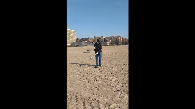 Treasure Hunt Metal Detecting Coney Island Beach NY with Nokta Makro Simplex Plus (Full Movie #1) смотреть онлайн