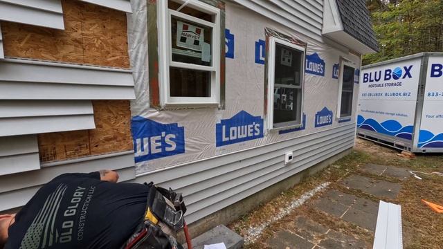 Installing Vinyl Siding around new Windows ||Garage to Living Area Transformation|| смотреть онлайн
