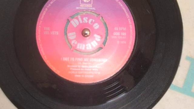 THE VEL-VETS - I GOT TO FIND ME SOMEBODY смотреть онлайн