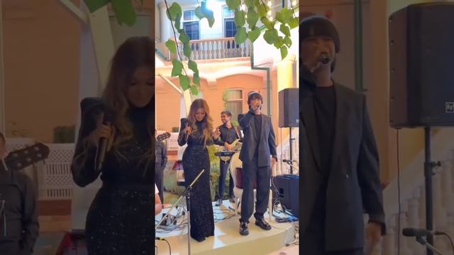 Xamdam Sobirov & Rayhon - Qizil ko'ylak| Хамдам Собиров & Райхон - Кизил куйлак #xamdam #rayhon смотреть онлайн