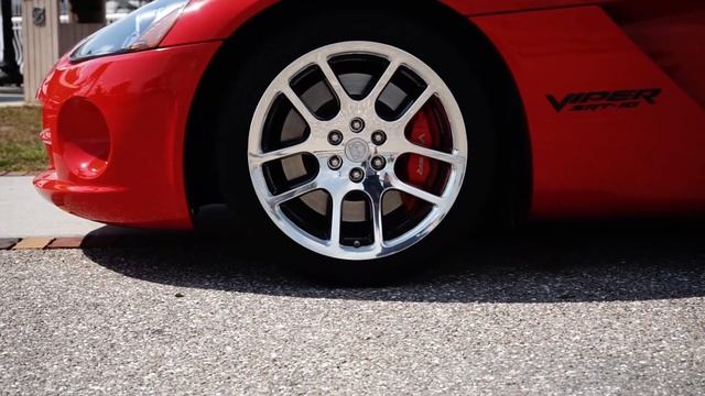 Claudio's 2004 Dodge viper srt-10 смотреть онлайн