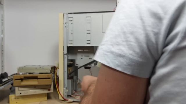 Computer VLOG23: Parting out Dumpster Pentium 200 mmx, Full of Parts! смотреть онлайн
