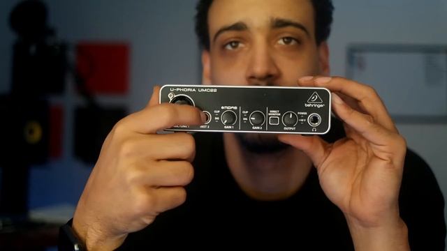 BERHRINGER U -PHORIA UCM22 UNBOXING смотреть онлайн