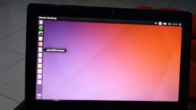 Ubuntu 16.04 (32 bit) on old laptop смотреть онлайн