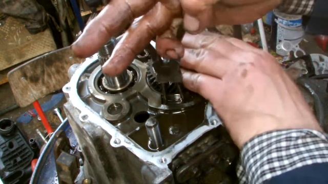 DAIHATSU SIRION GEARBOX REPAIR PART 3