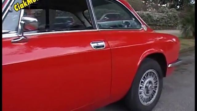 Alfa Romeo 2000 GT Veloce смотреть онлайн