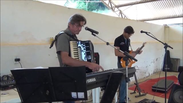 Festa de Santa Júlia 2014 05 18 Agrovila São Roque do Canaã-ES p05-7 Confraternizacao смотреть онлайн