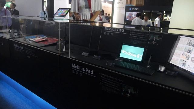 Mac/Windows on 32" 4K IGZO with touchscreen смотреть онлайн