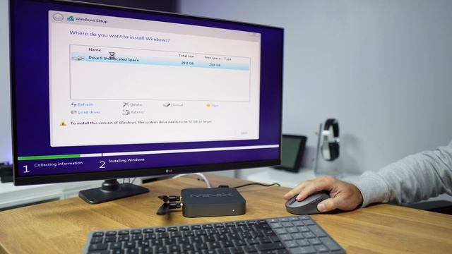 Tiny 11 The Windows 11 That Gives a NEW Life to Your OLD Computer ! смотреть онлайн