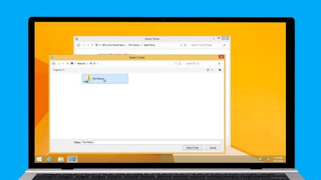 Back up your files with File History in Windows 8.1 смотреть онлайн