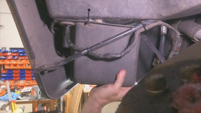 Upgrading the DeLorean's washer nozzles and fixing things I've already fixed. смотреть онлайн