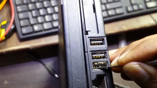 Lenovo laptop stuck on logo fixing.Laptop repair in Pakistan. смотреть онлайн