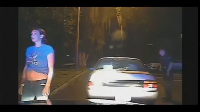 Woman Asked to Shake Out Her Bra During Traffic Stop by Police Officer смотреть онлайн