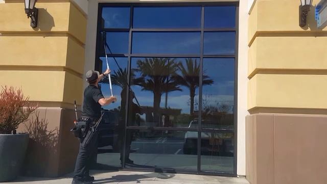 Windows so Hot - They're Steaming - Window Cleaning Pole Work with Ettore смотреть онлайн